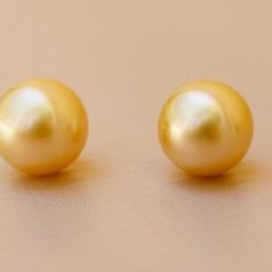 Golden Pearl - 7.39 Carats